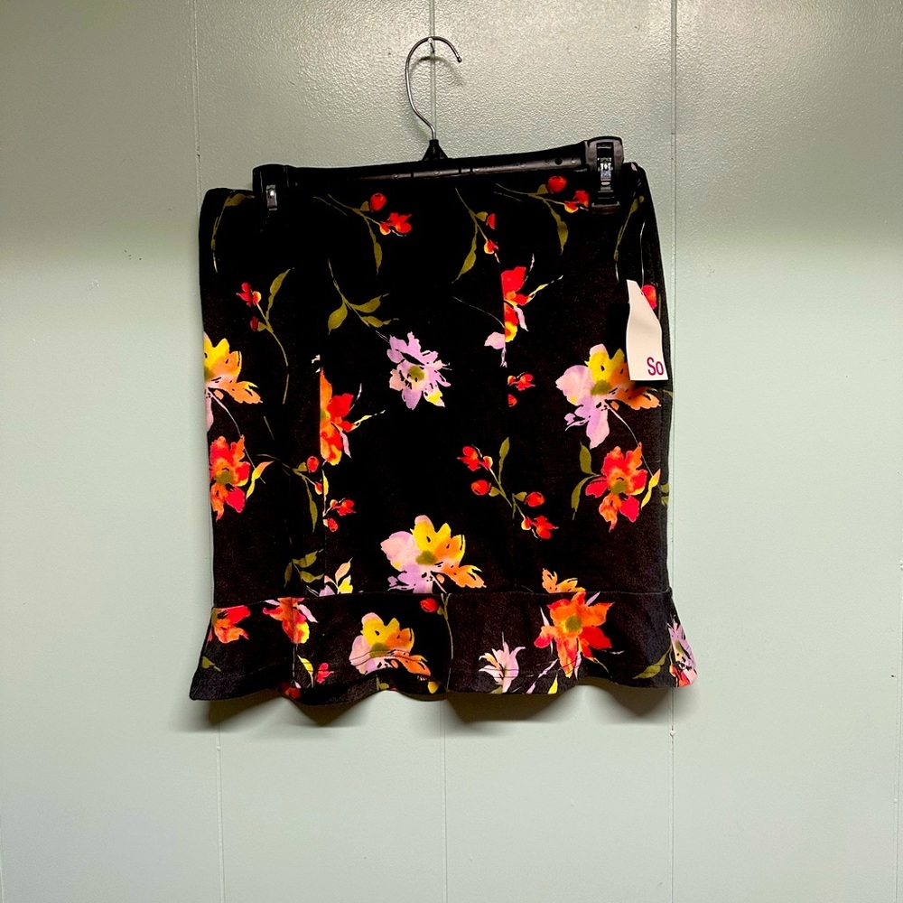 Brand new SO Floral Mini Skirt